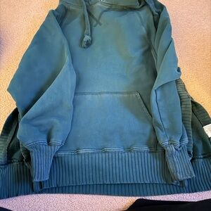 American Eagle dark green casual sweat shirts